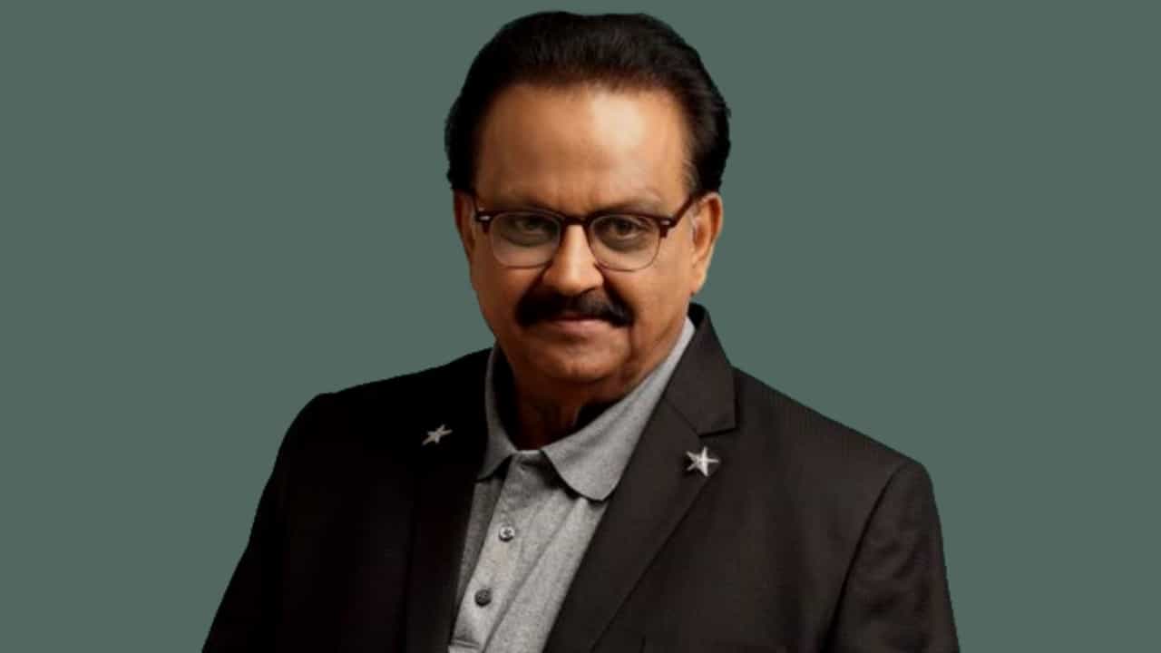 ‘ವಜ್ರದ ಜಲಪಾತ’ವನ್ನೂ ಸೀಳುವ ಕಂಠಸಿರಿ! SP ಬಾಲಸುಬ್ರಹ್ಮಣ್ಯಂಗೆ ವೃತ್ತಿ ಸಹಜ ನುಡಿ ನಮನ ‘ವಜ್ರದ ಜಲಪಾತ’ವನ್ನೂ ಸೀಳುವ ಕಂಠಸಿರಿ! SP ಬಾಲಸುಬ್ರಹ್ಮಣ್ಯಂಗೆ ವೃತ್ತಿ ಸಹಜ ನುಡಿ ನಮನ
