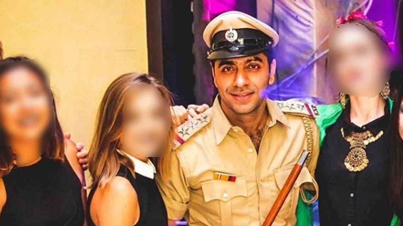 ವಿರೇನ್ ಖನ್ನಾ ಮನೆಯಲ್ಲಿ ಪೊಲೀಸ್ ಸಮವಸ್ತ್ರ ಪತ್ತೆ: CCB ಮುಖ್ಯಸ್ಥ ಸಂದೀಪ್ ಪಾಟೀಲ್ ವಿರೇನ್ ಖನ್ನಾ ಮನೆಯಲ್ಲಿ ಪೊಲೀಸ್ ಸಮವಸ್ತ್ರ ಪತ್ತೆ: CCB ಮುಖ್ಯಸ್ಥ ಸಂದೀಪ್ ಪಾಟೀಲ್