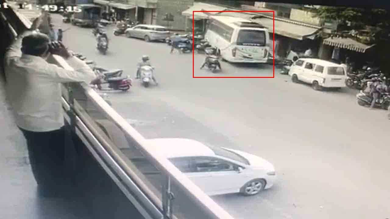 ನೋಡ ನೋಡುತ್ತಿದ್ದಂತೆ ಹೋಟೆಲ್‌ಗೆ ನುಗ್ಗಿದ ಬಸ್‌: ಮೂವರು ಗಂಭೀರ