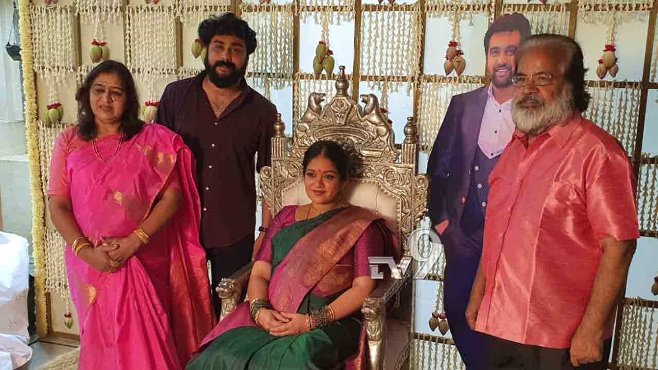 Photos ನಟಿ ಮೇಘನಾ ರಾಜ್ ಸೀಮಂತ ಶಾಸ್ತ್ರದ ಒಂದು ಝಲಕ್ Photos ನಟಿ ಮೇಘನಾ ರಾಜ್ ಸೀಮಂತ ಶಾಸ್ತ್ರದ ಒಂದು ಝಲಕ್
