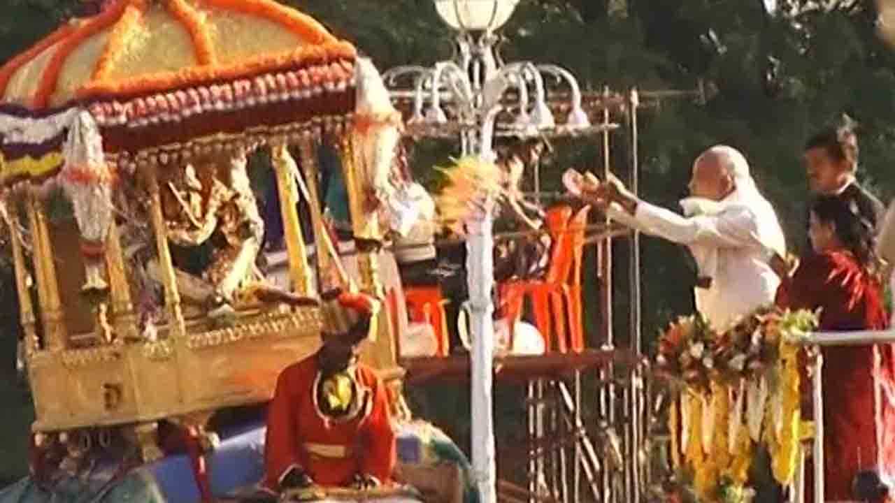 ಈ ಬಾರಿ ಕೇವಲ 30 ರಿಂದ 40 ನಿಮಿಷಗಳಲ್ಲೇ ಜಂಬೂ ಸವಾರಿ ಮುಕ್ತಾಯ ಈ ಬಾರಿ ಕೇವಲ 30 ರಿಂದ 40 ನಿಮಿಷಗಳಲ್ಲೇ ಜಂಬೂ ಸವಾರಿ ಮುಕ್ತಾಯ
