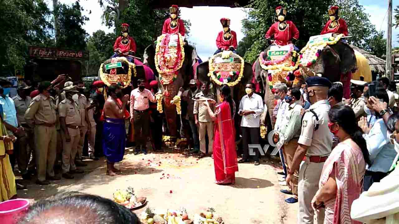 ಅಭಿಮನ್ಯು ನೇತೃತ್ವದ ದಸರಾ ಗಜಪಡೆಗೆ ಸಾಂಪ್ರದಾಯಿಕ ಪೂಜೆ; ಗಜಪಯಣಕ್ಕೆ ಚಾಲನೆ
