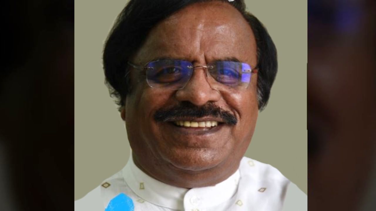 ರಾಜ್ಯೋತ್ಸವ ಪ್ರಶಸ್ತಿ ನಿರಾಕರಿಸಿದ ಮುಖ್ಯಮಂತ್ರಿ ಮಾಧ್ಯಮ ಸಲಹೆಗಾರ ಮಹಾದೇವ ಪ್ರಕಾಶ್ ರಾಜ್ಯೋತ್ಸವ ಪ್ರಶಸ್ತಿ ನಿರಾಕರಿಸಿದ ಮುಖ್ಯಮಂತ್ರಿ ಮಾಧ್ಯಮ ಸಲಹೆಗಾರ ಮಹಾದೇವ ಪ್ರಕಾಶ್