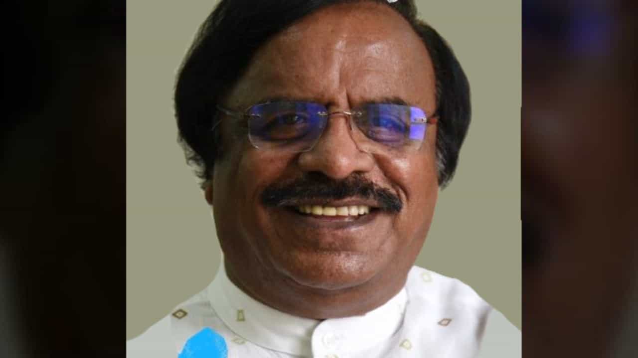 ರಾಜ್ಯೋತ್ಸವ ಪ್ರಶಸ್ತಿ ನಿರಾಕರಿಸಿದ ಮುಖ್ಯಮಂತ್ರಿ ಮಾಧ್ಯಮ ಸಲಹೆಗಾರ ಮಹಾದೇವ ಪ್ರಕಾಶ್ ರಾಜ್ಯೋತ್ಸವ ಪ್ರಶಸ್ತಿ ನಿರಾಕರಿಸಿದ ಮುಖ್ಯಮಂತ್ರಿ ಮಾಧ್ಯಮ ಸಲಹೆಗಾರ ಮಹಾದೇವ ಪ್ರಕಾಶ್