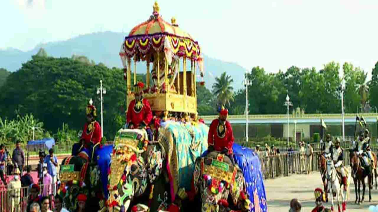 Mysuru Dasara 2021: ದಸರಾ ಮೆರಗು ಹೆಚ್ಚಿಸೋ ಗಜಪಡೆ ಹಾಗೂ ಮಾವುತರಿಗೆ ವಿಮಾ ಸುರಕ್ಷತೆ