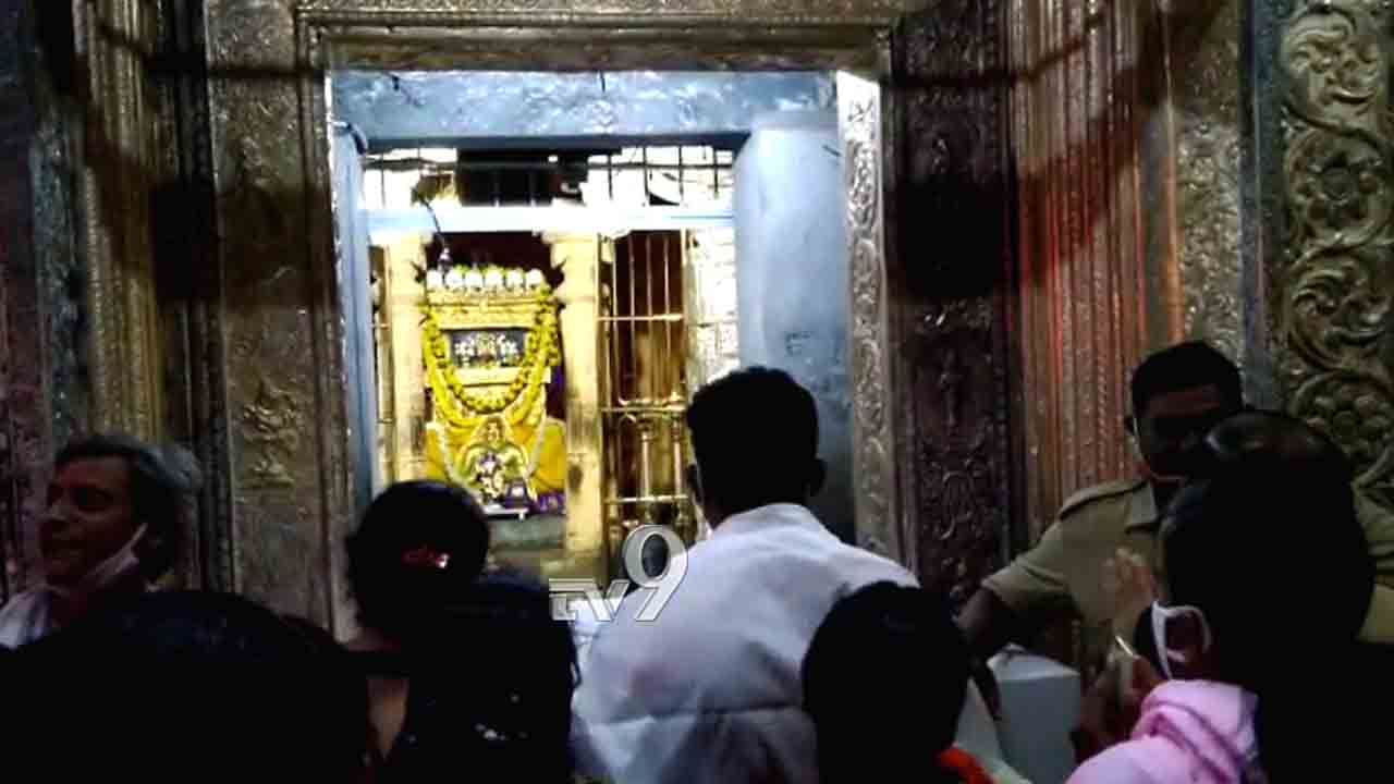 ಸಿಹಿ ಸುದ್ದಿ: ಇನ್ಮುಂದೆ ಭಕ್ತರಿಗೆ ಸಿಗಲಿದೆ ರಾಯರ ಬೃಂದಾವನದ ದರ್ಶನ ಭಾಗ್ಯ! ಸಿಹಿ ಸುದ್ದಿ: ಇನ್ಮುಂದೆ ಭಕ್ತರಿಗೆ ಸಿಗಲಿದೆ ರಾಯರ ಬೃಂದಾವನದ ದರ್ಶನ ಭಾಗ್ಯ!