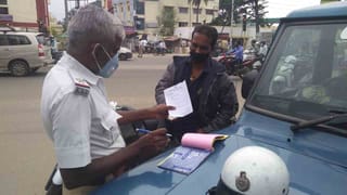 ರಣಭೂಮಿಯಾದ ರುದ್ರಭೂಮಿ: ಸೋಂಕಿತರ ಶವಸಂಸ್ಕಾರಕ್ಕೆ ಸ್ಥಳೀಯರಿಂದ ಭಾರಿ ವಿರೋಧ