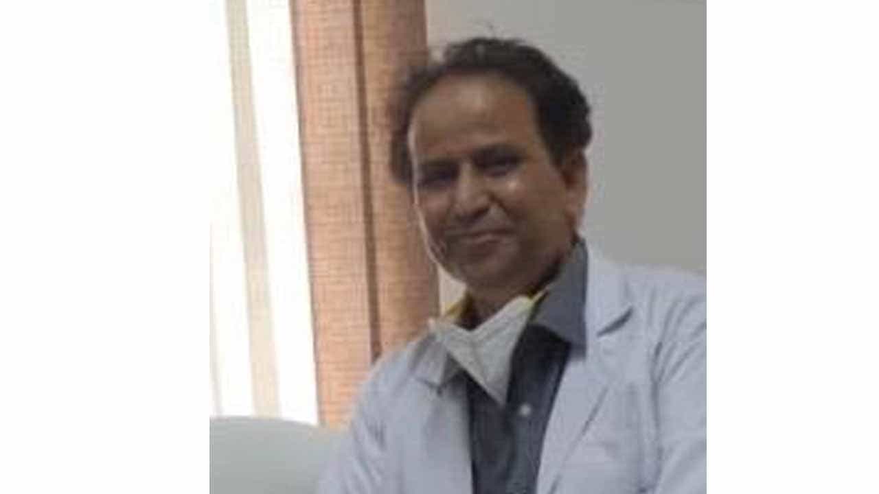 ಮಾಸ್ಕ್ ವಿತರಣೆ ಮಾಡದ ಆಡಳಿತ ಮಂಡಳಿ, ರಾಜಾಜಿನಗರ ESI ಡೀನ್ ವಿರುದ್ಧ ಆಕ್ರೋಶ ಮಾಸ್ಕ್ ವಿತರಣೆ ಮಾಡದ ಆಡಳಿತ ಮಂಡಳಿ, ರಾಜಾಜಿನಗರ ESI ಡೀನ್ ವಿರುದ್ಧ ಆಕ್ರೋಶ