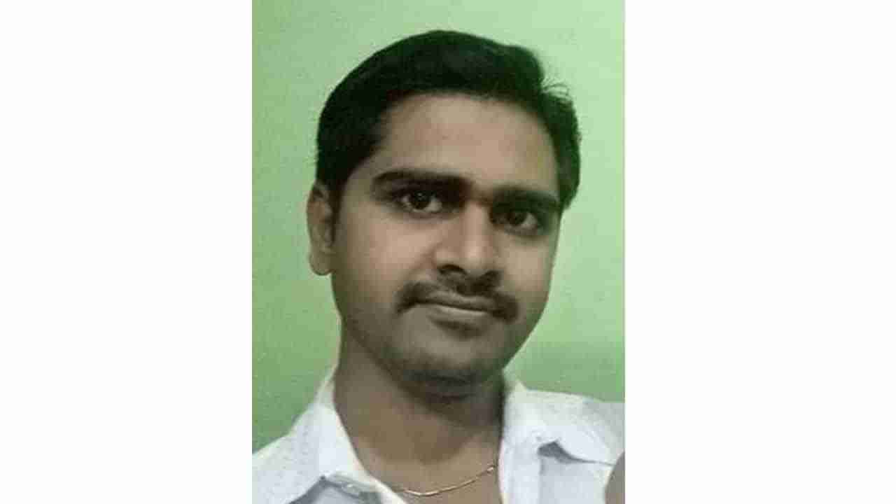 ಸಾಲಬಾಧೆ: ಮನನೊಂದ ನೇಕಾರ ಮಗ್ಗದ ಮುಂದೆಯೇ ಆತ್ಮಹತ್ಯೆಗೆ ಶರಣು, ಎಲ್ಲಿ?