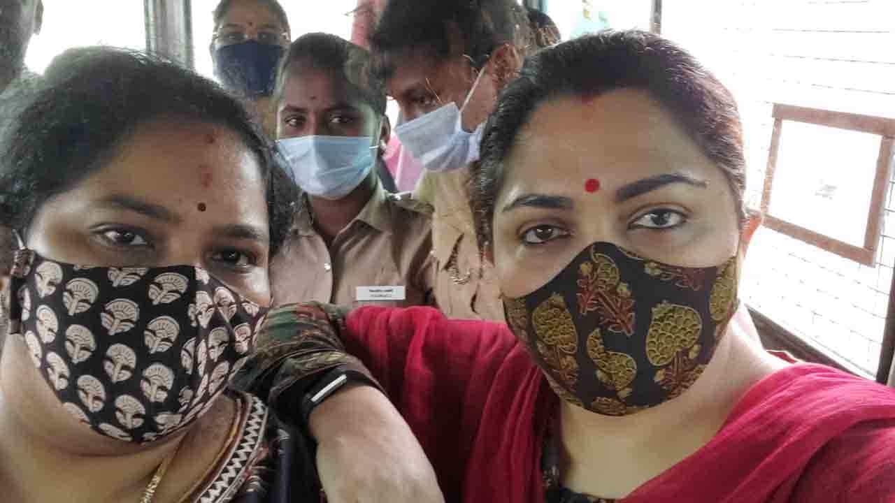 ಬಿಜೆಪಿ ನಾಯಕಿ ಖುಷ್ಬೂ ಬಂಧನ! ಬಿಜೆಪಿ ನಾಯಕಿ ಖುಷ್ಬೂ ಬಂಧನ!