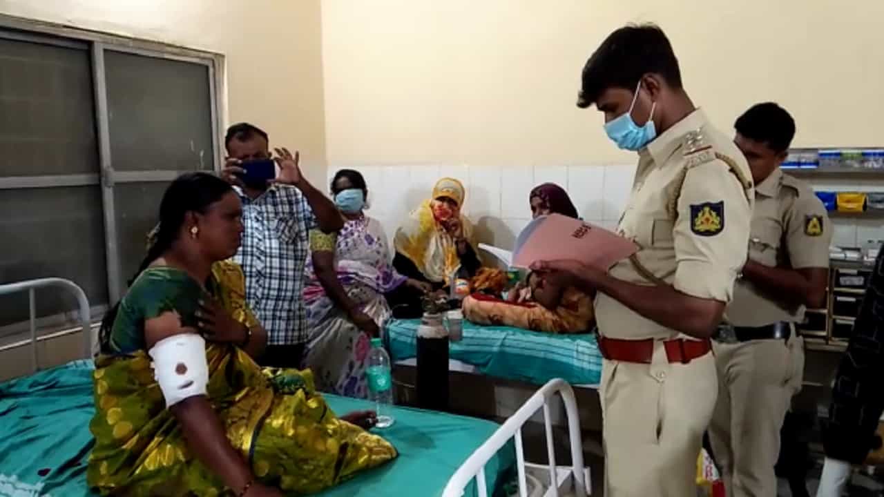 ಕೈಗೆ ಚಾಕು ಇರಿದು ಮಾಂಗಲ್ಯ ಸರ ಕದ್ದ ಖದೀಮರು, ಎಲ್ಲಿ? ಕೈಗೆ ಚಾಕು ಇರಿದು ಮಾಂಗಲ್ಯ ಸರ ಕದ್ದ ಖದೀಮರು, ಎಲ್ಲಿ?