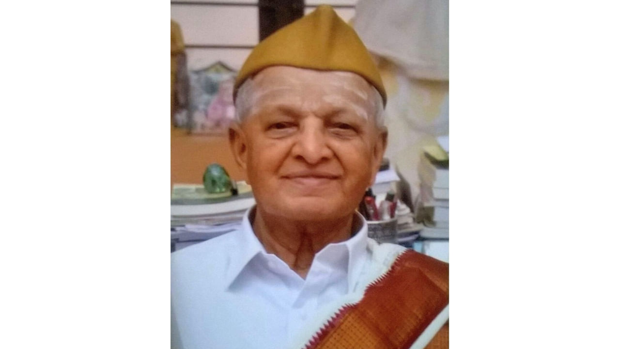 ಸಾರಸ್ವತ ಲೋಕದ ಬಸವರಾಜಮರಿ ಖ್ಯಾತಿಯ ಡಾ.ಬಸವರಾಜಯ್ಯ ಇನಿಲ್ಲ ಸಾರಸ್ವತ ಲೋಕದ ಬಸವರಾಜಮರಿ ಖ್ಯಾತಿಯ ಡಾ.ಬಸವರಾಜಯ್ಯ ಇನಿಲ್ಲ