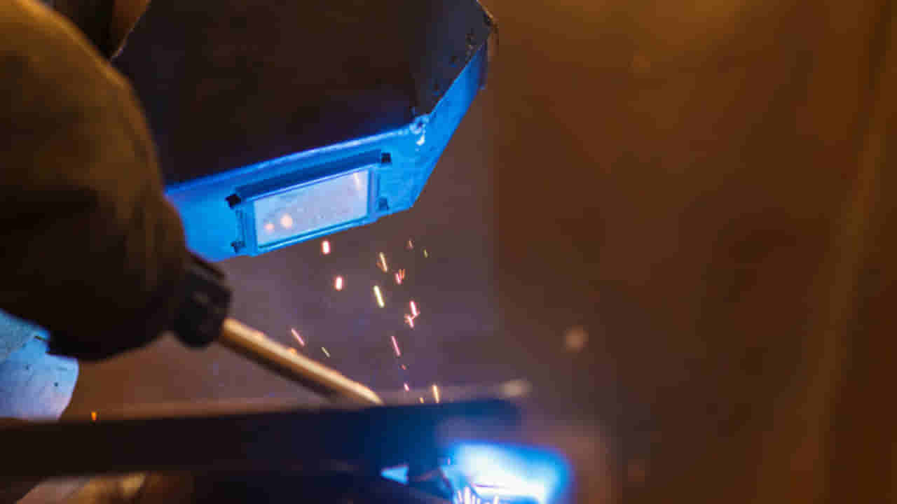 ವೆಲ್ಡಿಂಗ್ ಕೆಲಸದ ವೇಳೆ ವಿದ್ಯುತ್ ಸ್ಪರ್ಶಿಸಿ ವ್ಯಕ್ತಿ ಸಾವು