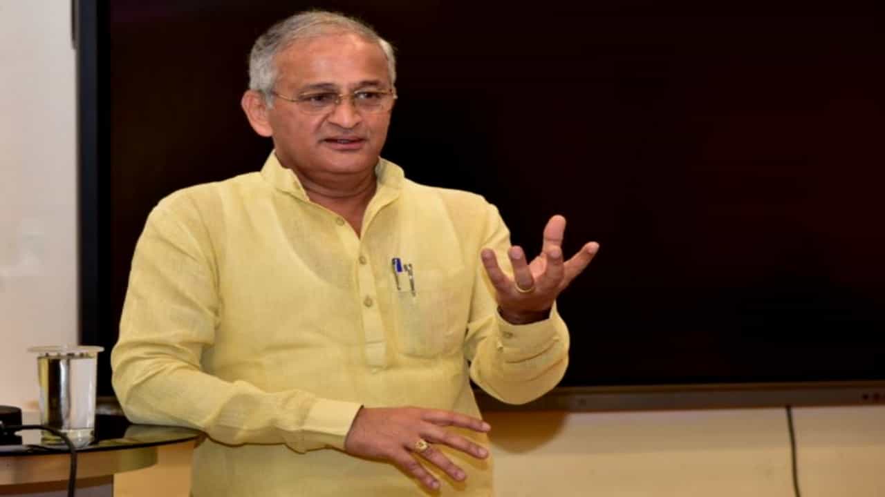 ‘CBI ದಾಳಿ ರಾಜಕೀಯ ಪ್ರೇರಿತ ಅನ್ನೋದು ಅರ್ಥಹೀನ ಮತ್ತು ಹಾಸ್ಯಾಸ್ಪದ’ ‘CBI ದಾಳಿ ರಾಜಕೀಯ ಪ್ರೇರಿತ ಅನ್ನೋದು ಅರ್ಥಹೀನ ಮತ್ತು ಹಾಸ್ಯಾಸ್ಪದ’