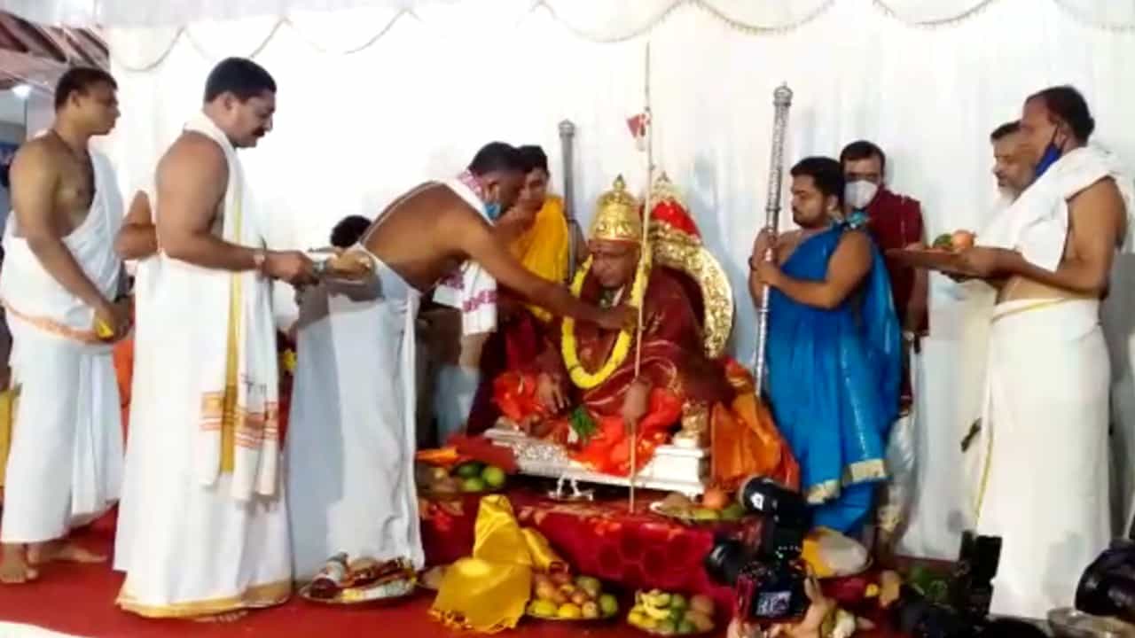 ಎಡನೀರು ಮಠದ ನೂತನ ಮಠಾಧೀಶರಾಗಿ ಸಚ್ಚಿದಾನಂದಶ್ರೀ ಪೀಠಾರೋಹಣ