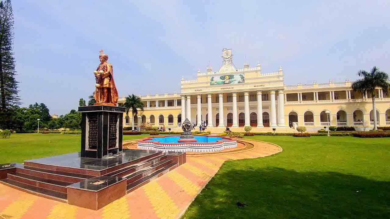 ಭಾರಿ ಮುಖಭಂಗ ತಪ್ಪಿಸಿಕೊಂಡ ಮೈಸೂರು ವಿಶ್ವವಿದ್ಯಾಲಯ: ನ್ಯಾಕ್ ಪರೀಕ್ಷೆಯಲ್ಲಿ ಜಸ್ಟ್ ಪಾಸ್, ಕಾರಣ ಏನು?