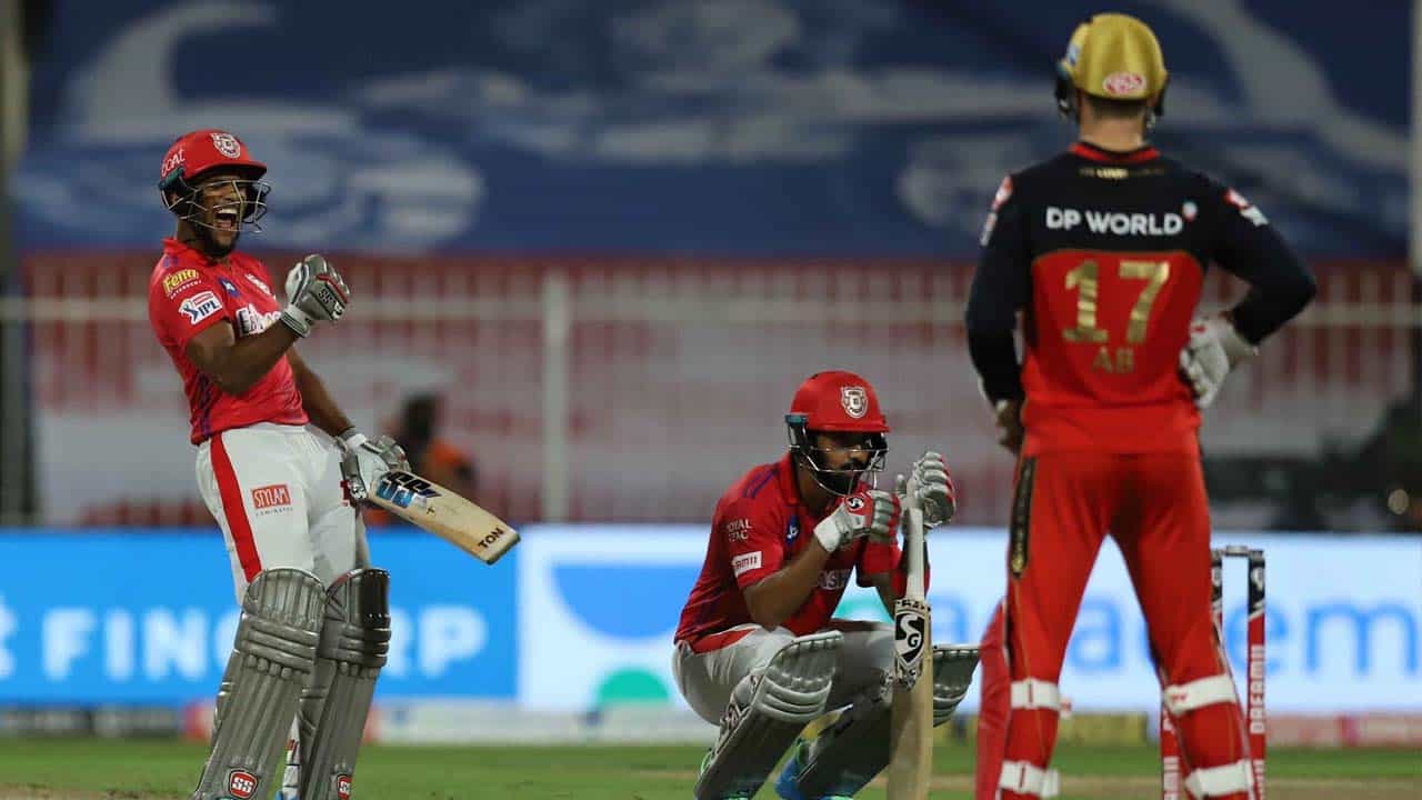 IPL 2020: ಪಂಜಾಬ್- ಬೆಂಗಳೂರು ನಡುವಿನ ರೋಚಕ ಕದನದ ದೃಶ್ಯಾವಳಿಗಳು.. IPL 2020: ಪಂಜಾಬ್- ಬೆಂಗಳೂರು ನಡುವಿನ ರೋಚಕ ಕದನದ ದೃಶ್ಯಾವಳಿಗಳು..