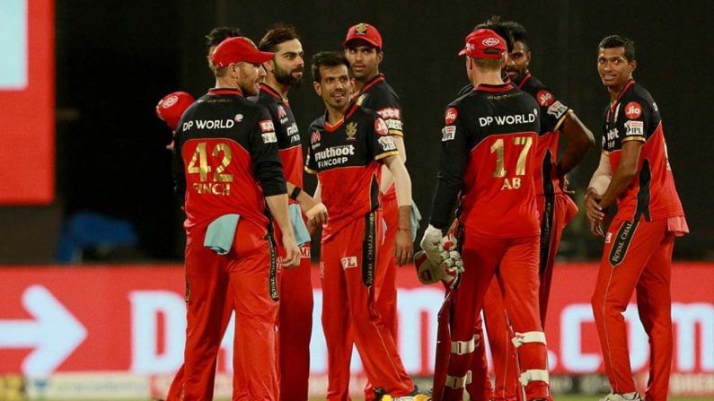 IPL 2020: RCB vs KKR ಡಿವಿಲಿಯರ್ಸ್ ಅಬ್ಬರಕ್ಕೆ ಮಂಡಿಯೂರಿದ ಕೊಲ್ಕತ್ತಾ, ಆರ್ಸಿಬಿಗೆ 82 ರನ್ಗಳ ಜಯ IPL 2020: RCB vs KKR ಡಿವಿಲಿಯರ್ಸ್ ಅಬ್ಬರಕ್ಕೆ ಮಂಡಿಯೂರಿದ ಕೊಲ್ಕತ್ತಾ, ಆರ್ಸಿಬಿಗೆ 82 ರನ್ಗಳ ಜಯ