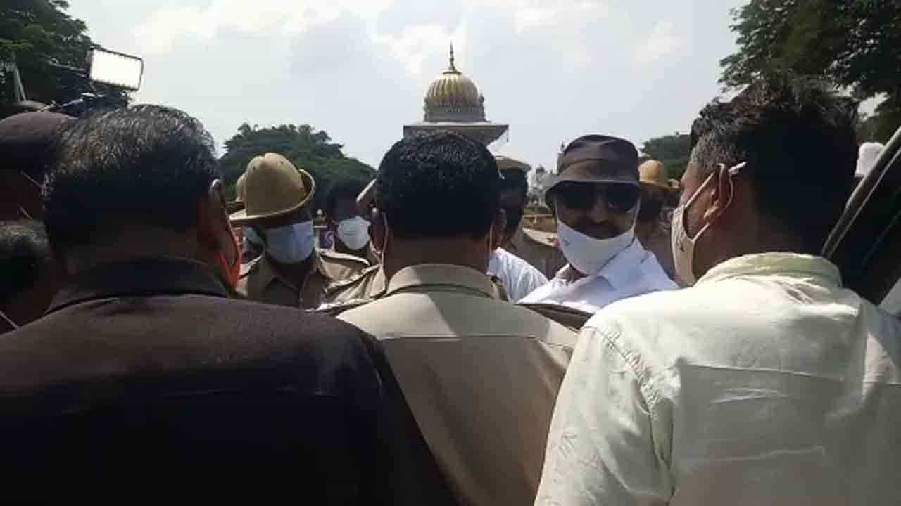 ಇದು ಮೈಸೂರು ದಸರಾ ಅಲ್ಲ, ಯಡಿಯೂರಪ್ಪ ದಸರಾ -BSY ವಿರುದ್ಧ ವಾಟಾಳ್ ಕಿಡಿ