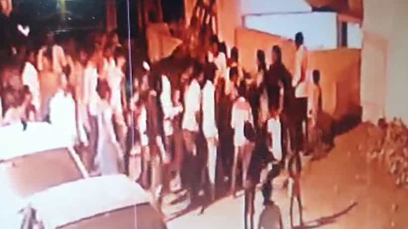 ದಾರಿ ಬಿಟ್ಟು ನಿಲ್ಲಲು ಹೇಳಿದ್ದಕ್ಕೆ ಯುವಕನ ಮೇಲೆ ಭೀಕರ ಹಲ್ಲೆ, ಎಲ್ಲಿ?