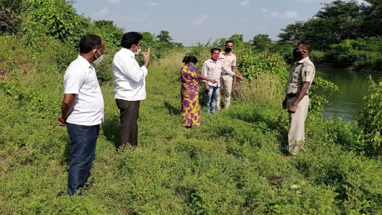 ಪ್ರೀತಿ ಎಂಬ ಮಾಯೆಯಲ್ಲಿ.. ಪ್ರಿಯಕರನ ಜೊತೆಗೂಡಿ ಗಂಡನನ್ನೇ ಕೊಲೆಗೈದ ಪತ್ನಿ! ಪ್ರೀತಿ ಎಂಬ ಮಾಯೆಯಲ್ಲಿ.. ಪ್ರಿಯಕರನ ಜೊತೆಗೂಡಿ ಗಂಡನನ್ನೇ ಕೊಲೆಗೈದ ಪತ್ನಿ!