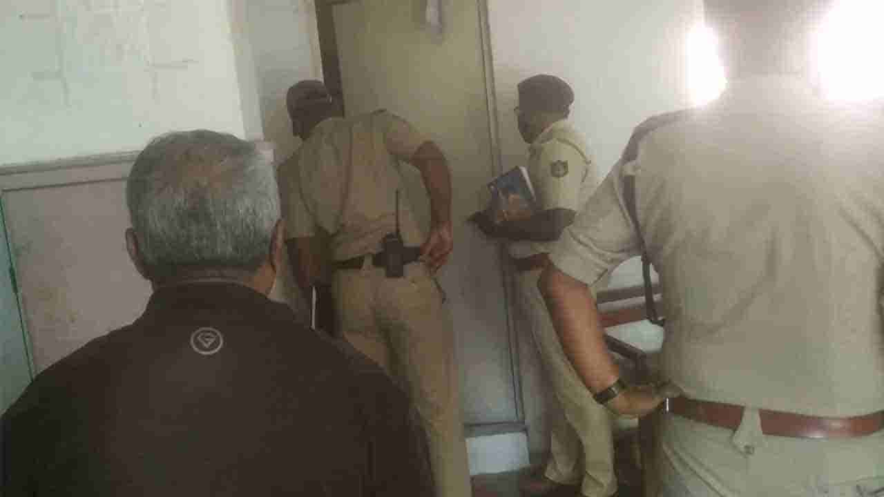 ಪತ್ನಿ ವಿಯೋಗ.. ಜೀವನದಲ್ಲಿ ಜಿಗುಪ್ಸೆ: 3 ಮಕ್ಕಳಿಗೆ ನೇಣು ಬಿಗಿದು ತಂದೆಯೂ ಆತ್ಮಹತ್ಯೆಗೆ ಶರಣು