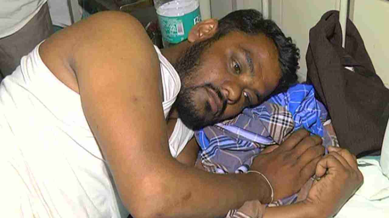 ವಿಚಾರಣೆಗೆಂದು ಕರೆಸಿ, ಗ್ರಾಮಸ್ಥರ ಮೇಲೆ ಭೀಕರ ಹಲ್ಲೆ: ಗಾಯಾಳುಗಳು ಆಸ್ಪತ್ರೆಗೆ