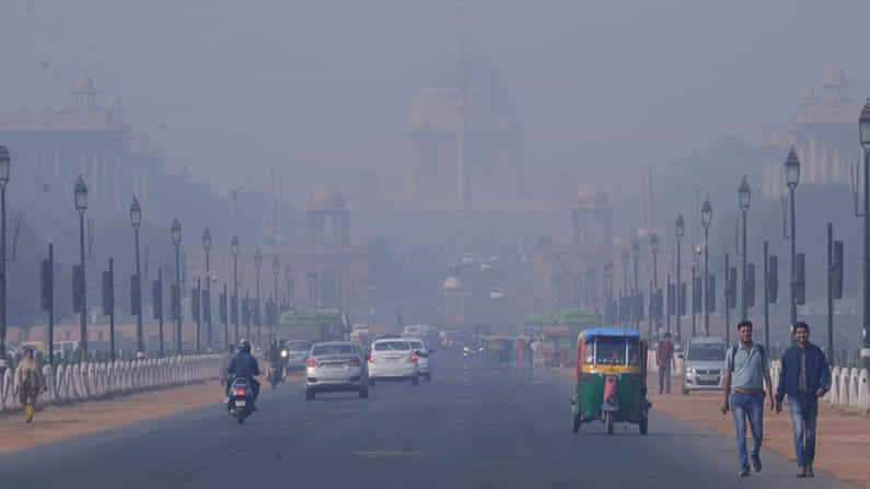 ದೆಹಲಿಯನ್ನು ಮತ್ತೆ ಆವರಿಸಿದ ಕಳಪೆ ಗುಣಮಟ್ಟದ ವಾಯು.. AQI ಸೂಚ್ಯಂಕ ಎಷ್ಟಿದೆ? ದೆಹಲಿಯನ್ನು ಮತ್ತೆ ಆವರಿಸಿದ ಕಳಪೆ ಗುಣಮಟ್ಟದ ವಾಯು.. AQI ಸೂಚ್ಯಂಕ ಎಷ್ಟಿದೆ?