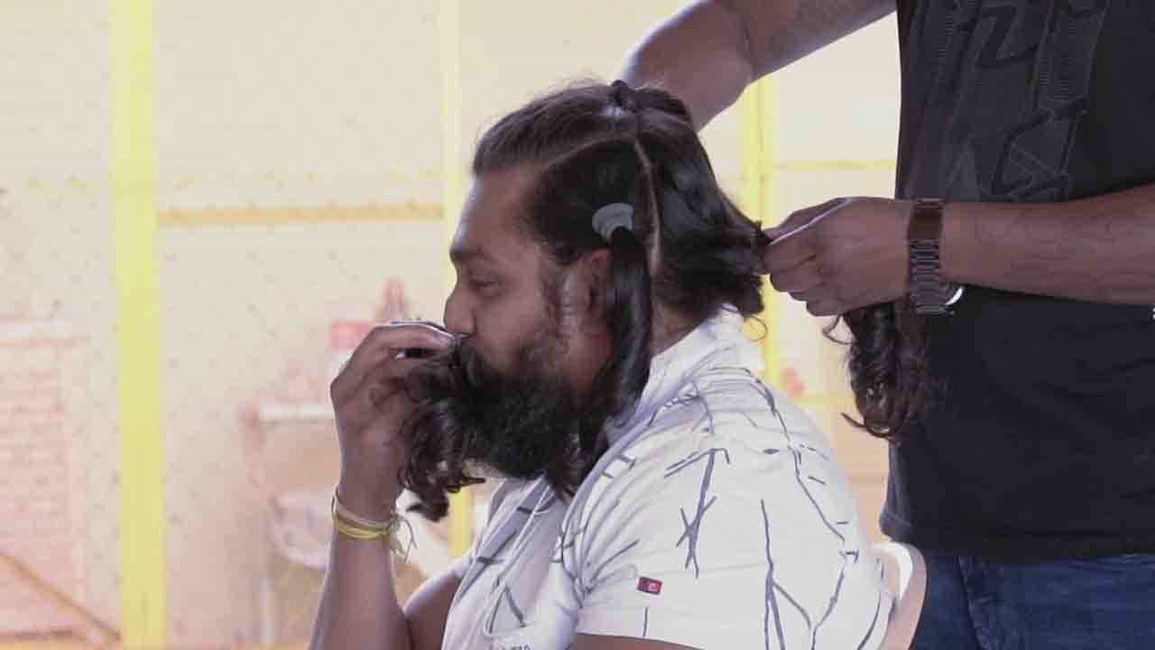ಉದಾತ್ತ ಉದ್ದೇಶಕ್ಕಾಗಿ.. ಪೊಗರು ಶೂಟಿಂಗ್ ನಂತರ ತಲೆಗೂದಲು ಕಟ್ ಮಾಡಿಸ್ಕೊಂಡ ಧ್ರುವ ಸರ್ಜಾ ಉದಾತ್ತ ಉದ್ದೇಶಕ್ಕಾಗಿ.. ಪೊಗರು ಶೂಟಿಂಗ್ ನಂತರ ತಲೆಗೂದಲು ಕಟ್ ಮಾಡಿಸ್ಕೊಂಡ ಧ್ರುವ ಸರ್ಜಾ