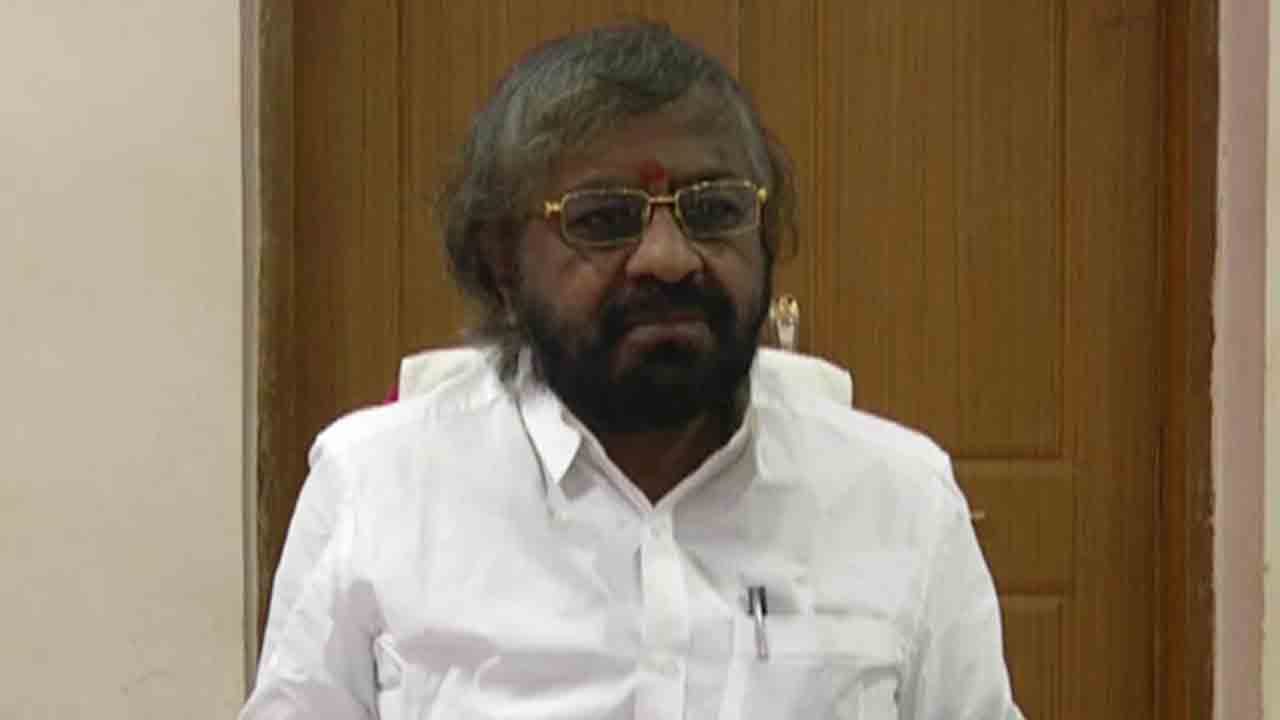 ಖಂಡ್ರೆಗೆ 5 ಲಕ್ಷ ಫೈನ್! ‘ನನ್ನ PAಗೆ ಮರೆವಿನ ರೋಗ, ಹಾಗಾಗಿ ವಿಚಾರಣೆಗೆ ಗೈರಾದೆ’ ಖಂಡ್ರೆಗೆ 5 ಲಕ್ಷ ಫೈನ್! ‘ನನ್ನ PAಗೆ ಮರೆವಿನ ರೋಗ, ಹಾಗಾಗಿ ವಿಚಾರಣೆಗೆ ಗೈರಾದೆ’