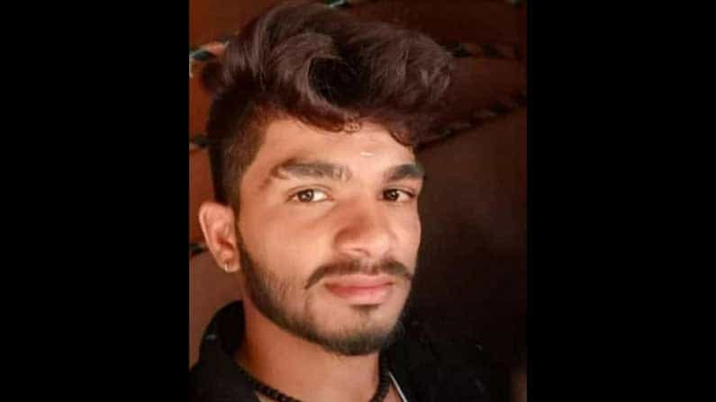 ಹೋರಿ ಹಿಡಿಯಲು ಹೋದ ಯುವಕ ತಿವಿತಕ್ಕೆ ಬಲಿ