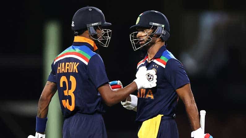 India vs Australia 2020, 1st ODI: ಬೌಲಿಂಗ್-ಬ್ಯಾಟಿಂಗ್ನಲ್ಲಿ ವಿಜೃಂಭಿಸಿದ ಆಸ್ಟ್ರೇಲಿಯಾ India vs Australia 2020, 1st ODI: ಬೌಲಿಂಗ್-ಬ್ಯಾಟಿಂಗ್ನಲ್ಲಿ ವಿಜೃಂಭಿಸಿದ ಆಸ್ಟ್ರೇಲಿಯಾ