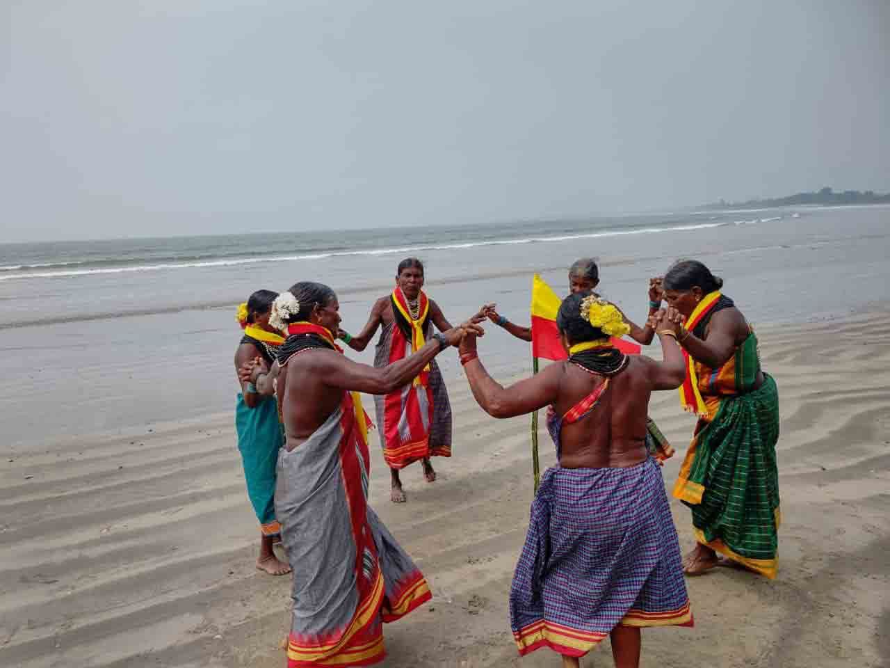 ಹಾಲಕ್ಕಿಗಳ ಜಾನಪದ ನೃತ್ಯ