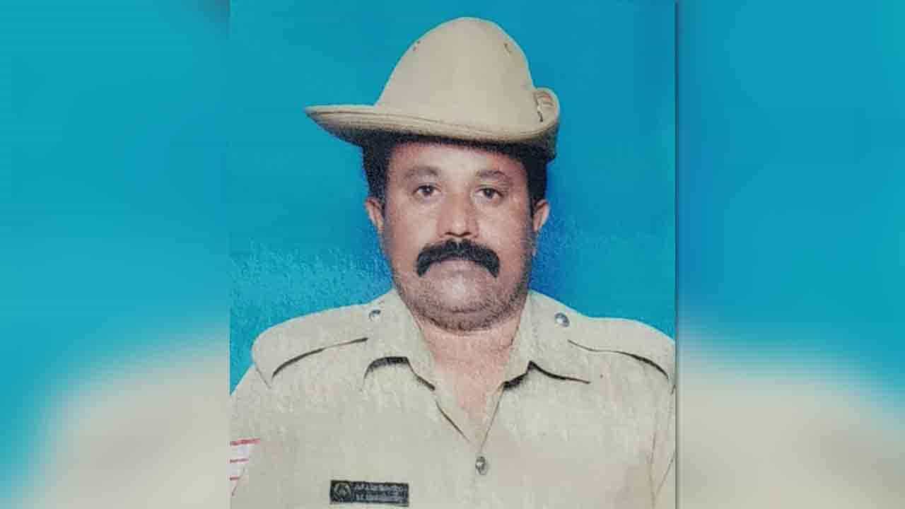 ಸೋಂಕಿನ ವಿರುದ್ಧ 1 ತಿಂಗಳ ಸತತ ಹೋರಾಟ: ಮುಖ್ಯಪೇದೆ ಕೊನೆಯುಸಿರು ಸೋಂಕಿನ ವಿರುದ್ಧ 1 ತಿಂಗಳ ಸತತ ಹೋರಾಟ: ಮುಖ್ಯಪೇದೆ ಕೊನೆಯುಸಿರು