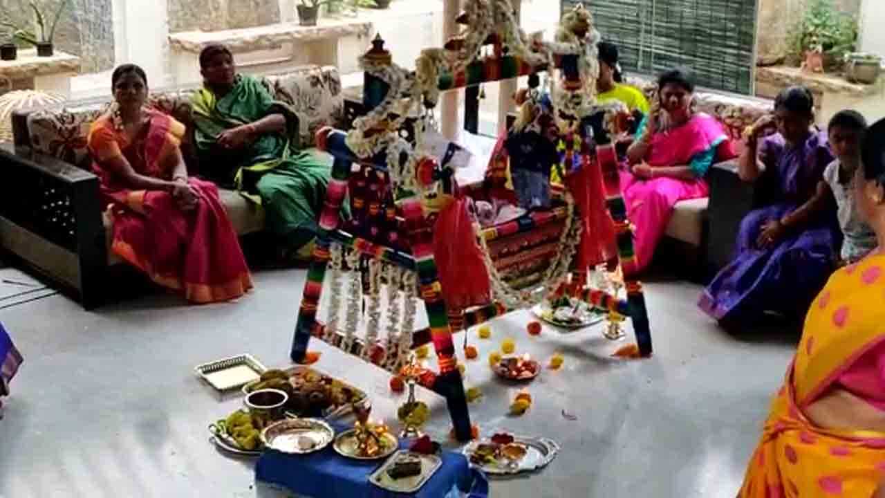 ನನಗೆ ನನ್ನ ಮಗನೇ ಶಕ್ತಿ, ಸ್ಫೂರ್ತಿ.. ಅವನಿಗೆ ಒಳ್ಳೇ ಹೆಸರು ಇಡ್ತೇವೆ -ಮೇಘನಾ ರಾಜ್ ನನಗೆ ನನ್ನ ಮಗನೇ ಶಕ್ತಿ, ಸ್ಫೂರ್ತಿ.. ಅವನಿಗೆ ಒಳ್ಳೇ ಹೆಸರು ಇಡ್ತೇವೆ -ಮೇಘನಾ ರಾಜ್