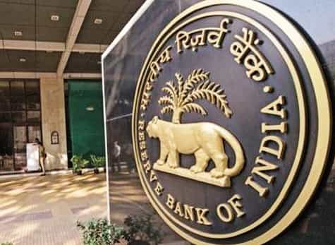 RBI guidelines | ಖಾಸಗಿ ಬ್ಯಾಂಕ್ಗಳ MD, CEOಗಳ ಗರಿಷ್ಠ ಅಧಿಕಾರಾವಧಿ 15 ವರ್ಷಕ್ಕೆ ನಿಗದಿ RBI guidelines | ಖಾಸಗಿ ಬ್ಯಾಂಕ್ಗಳ MD, CEOಗಳ ಗರಿಷ್ಠ ಅಧಿಕಾರಾವಧಿ 15 ವರ್ಷಕ್ಕೆ ನಿಗದಿ