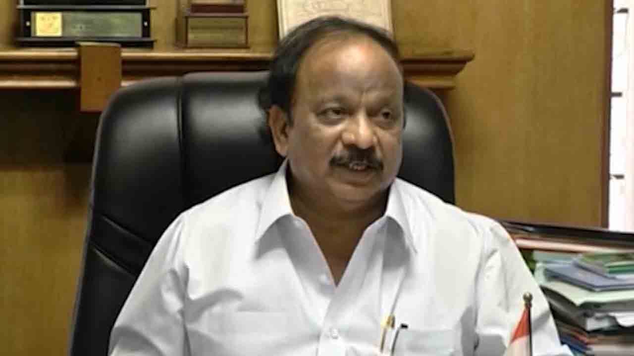 IMA ವಂಚನೆ: ನಾಳೆ ಸಂಜೆ 5ರವರೆಗೆ ಮಾಜಿ ಸಚಿವ ರೋಷನ್ ಬೇಗ್ CBI ಕಸ್ಟಡಿಗೆ IMA ವಂಚನೆ: ನಾಳೆ ಸಂಜೆ 5ರವರೆಗೆ ಮಾಜಿ ಸಚಿವ ರೋಷನ್ ಬೇಗ್ CBI ಕಸ್ಟಡಿಗೆ