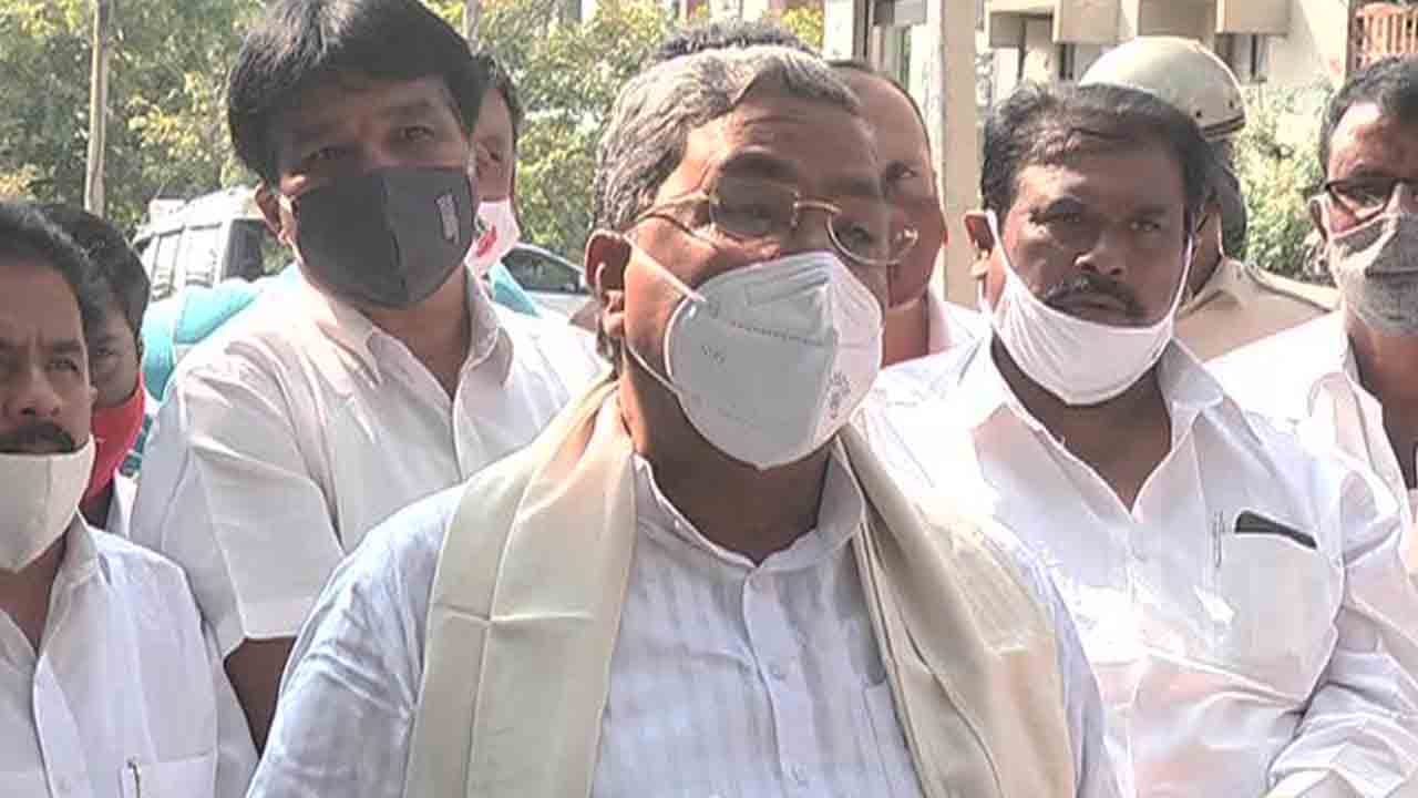 ಅಮೆರಿಕ ಜನತೆ ಮೋದಿ ಮುಖ ನೋಡಿ ವೋಟ್ ಹಾಕ್ತಾರಾ? -ಸಿದ್ದರಾಮಯ್ಯ ಪ್ರಶ್ನೆ ಅಮೆರಿಕ ಜನತೆ ಮೋದಿ ಮುಖ ನೋಡಿ ವೋಟ್ ಹಾಕ್ತಾರಾ? -ಸಿದ್ದರಾಮಯ್ಯ ಪ್ರಶ್ನೆ