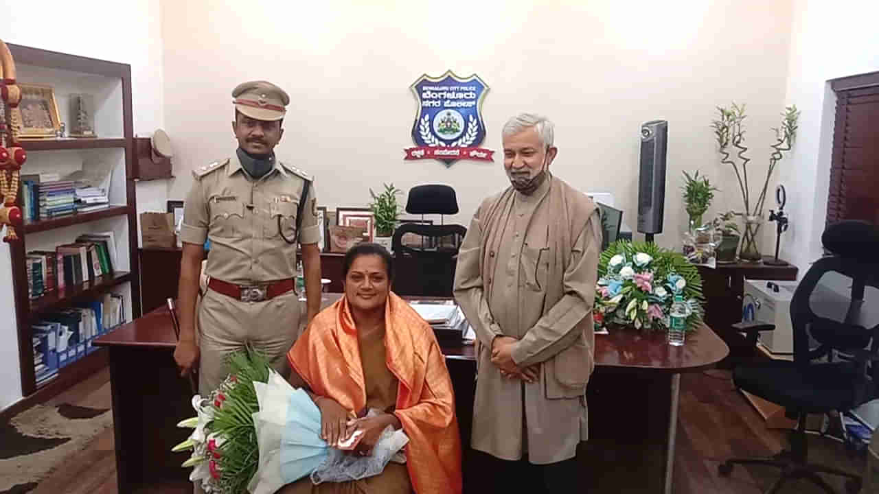 ಮಹಿಳಾ ವಾರಿಯರ್​ಗೆ ನಿವೃತ್ತ IPS ಅಜಯ್ ಕುಮಾರ್ ಸಿಂಗ್‌ ಸನ್ಮಾನ