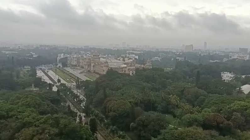 Nivar Cyclone ರಾಜ್ಯದಲ್ಲಿ ನಿವಾರ್ ಚಂಡಮಾರುತದ ಎಫೆಕ್ಟ್:​ ಬೆಂಗಳೂರು ಸೇರಿ ಹಲವೆಡೆ ಬಿರುಸು ಮಳೆ ಸಾಧ್ಯತೆ