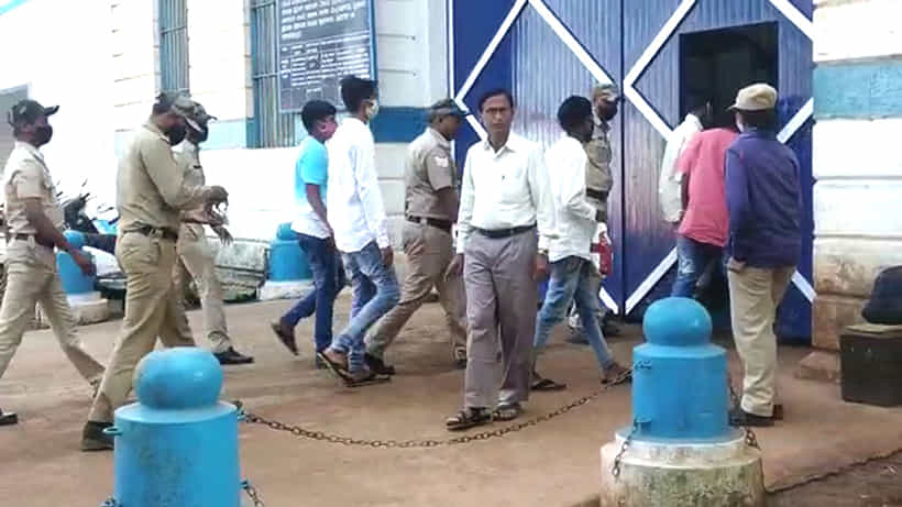 ಬೆಳಗಾವಿ ಅಪ್ರಾಪ್ತ ವಯಸ್ಸಿನ ವೈದ್ಯಕೀಯ ವಿದ್ಯಾರ್ಥಿನಿ ಮೇಲೆ ಗ್ಯಾಂಗ್ರೇಪ್: ಐವರಿಗೆ ಜೀವಾವಧಿ ಶಿಕ್ಷೆ