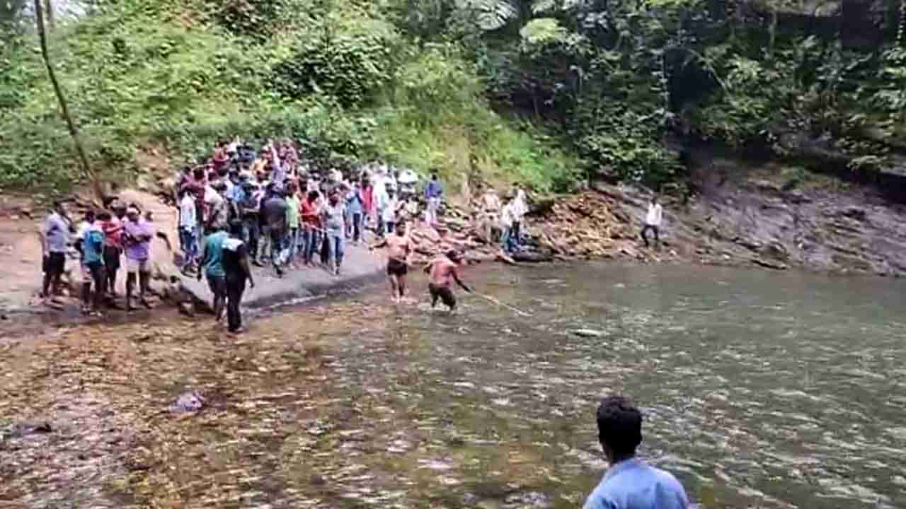 ಸಿರಿಮನೆ ಜಲಪಾತದಲ್ಲಿ ಮುಳುಗಿ ಯುವಕ ಸಾವು, ಮುಗಿಲು ಮುಟ್ಟಿದ ಪೋಷಕರ ಆಕ್ರಂದನ