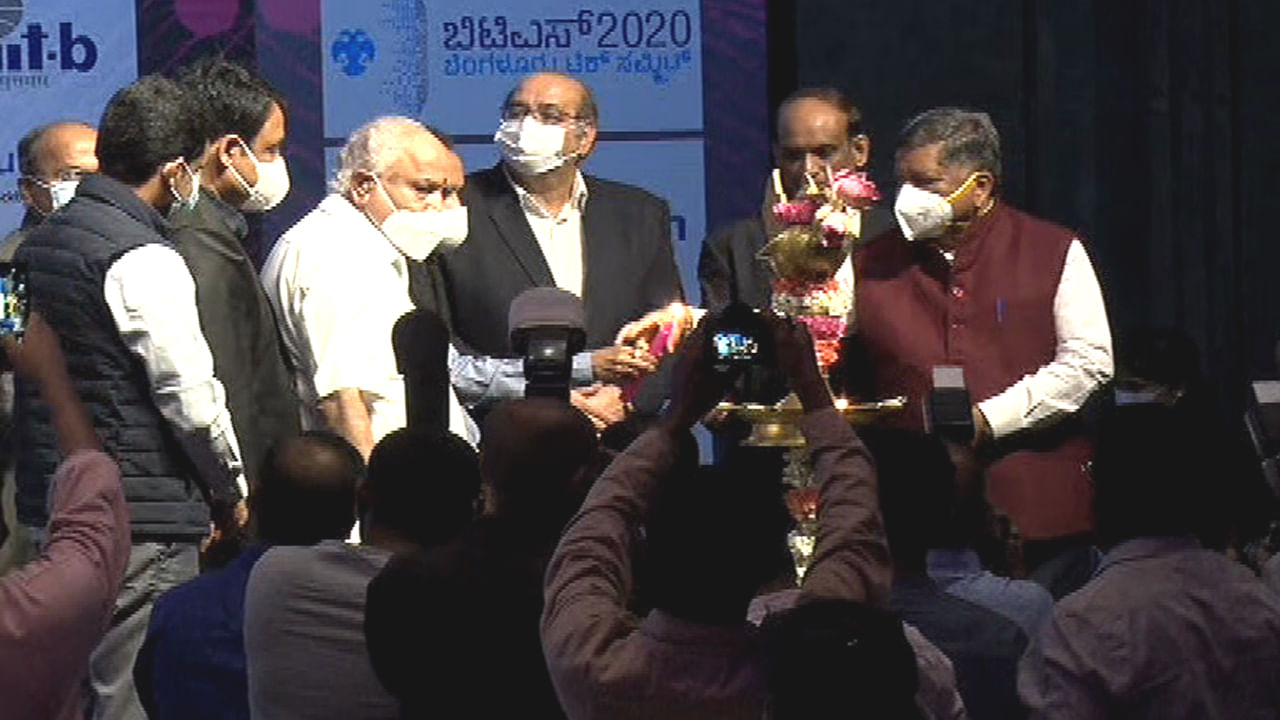 Bengaluru Tech Summit 2020 ಮುಂದಿನ 5 ವರ್ಷಗಳಲ್ಲಿ 50 ಲಕ್ಷ ಉದ್ಯೋಗ: CM ಯಡಿಯೂರಪ್ಪ Bengaluru Tech Summit 2020 ಮುಂದಿನ 5 ವರ್ಷಗಳಲ್ಲಿ 50 ಲಕ್ಷ ಉದ್ಯೋಗ: CM ಯಡಿಯೂರಪ್ಪ