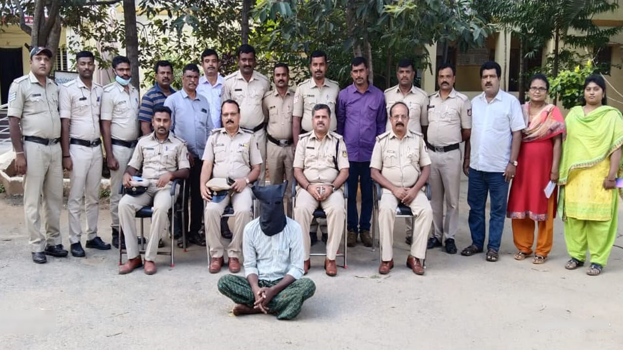 ಪರಿಚಯದ ನೆಪದಲ್ಲಿ ಅತ್ಯಾಚಾರಕ್ಕೆ ಯತ್ನ: ಸಹಕರಿಸದ ಮಹಿಳೆಯನ್ನ ಕೊಂದ ಪಾಪಿ ಮಾಡಿದ್ದೇನು ಗೊತ್ತಾ? ಪರಿಚಯದ ನೆಪದಲ್ಲಿ ಅತ್ಯಾಚಾರಕ್ಕೆ ಯತ್ನ: ಸಹಕರಿಸದ ಮಹಿಳೆಯನ್ನ ಕೊಂದ ಪಾಪಿ ಮಾಡಿದ್ದೇನು ಗೊತ್ತಾ?