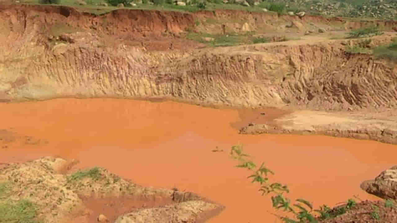 ಕೆರೆಯ ಮಣ್ಣನ್ನೂ ಬಿಡದ BJP ಶಾಸಕ ಮಹಾಶಯ! ಕೆರೆಯ ಕಣ್ಣೀರ ಕಥೆ ಕೇಳೊರು ಯಾರು?