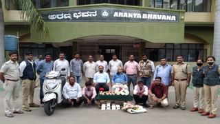 ಅರೆಸೇನಾ ಪಡೆ ಸಿಬ್ಬಂದಿಗೆ BJP ನೀಡಿದ ಕೇಸರಿ ಮಾಸ್ಕ್ ತೆಗೆಸಿದ ಕೈ ಕಾರ್ಯಕರ್ತರು