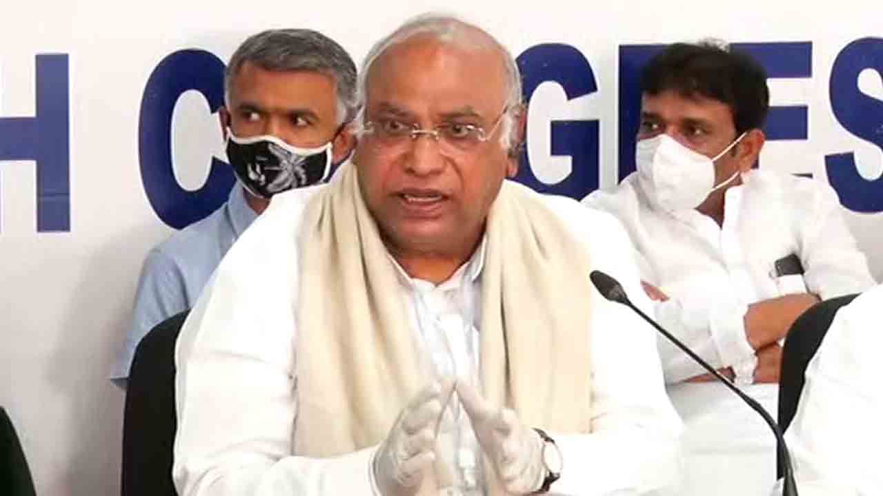 Mallikarjuna Kharge Threat call ಪ್ರಧಾನಿ ಮೋದಿ ವಿರುದ್ಧ ಮಾತನಾಡಿದರೆ ನಿಮ್ಮನ್ನು ಬಿಡಲ್ಲ -ಮಲ್ಲಿಕಾರ್ಜುನ ಖರ್ಗೆಗೆ ಬೆದರಿಕೆ ಕರೆ