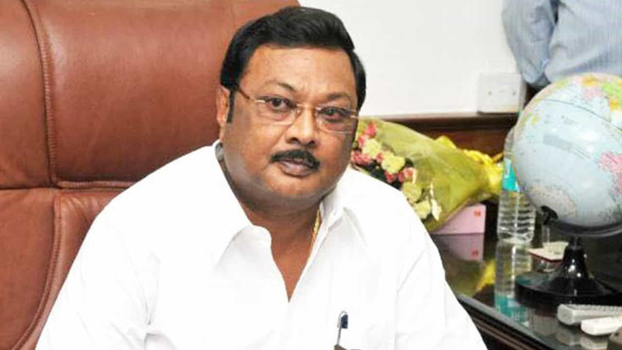 ಡಿಎಂಕೆ ಮತ್ತೊಮ್ಮೆ ಡಿವೈಡ್ ಆಗುತ್ತಾ.. ತಮ್ಮನ ವಿರುದ್ಧ ತೊಡೆ ತಟ್ಟಿ ಪಕ್ಷ ಸ್ಥಾಪಿಸ್ತಾರಾ ಎಂ.ಕೆ. ಅಳಗಿರಿ? ಡಿಎಂಕೆ ಮತ್ತೊಮ್ಮೆ ಡಿವೈಡ್ ಆಗುತ್ತಾ.. ತಮ್ಮನ ವಿರುದ್ಧ ತೊಡೆ ತಟ್ಟಿ ಪಕ್ಷ ಸ್ಥಾಪಿಸ್ತಾರಾ ಎಂ.ಕೆ. ಅಳಗಿರಿ?