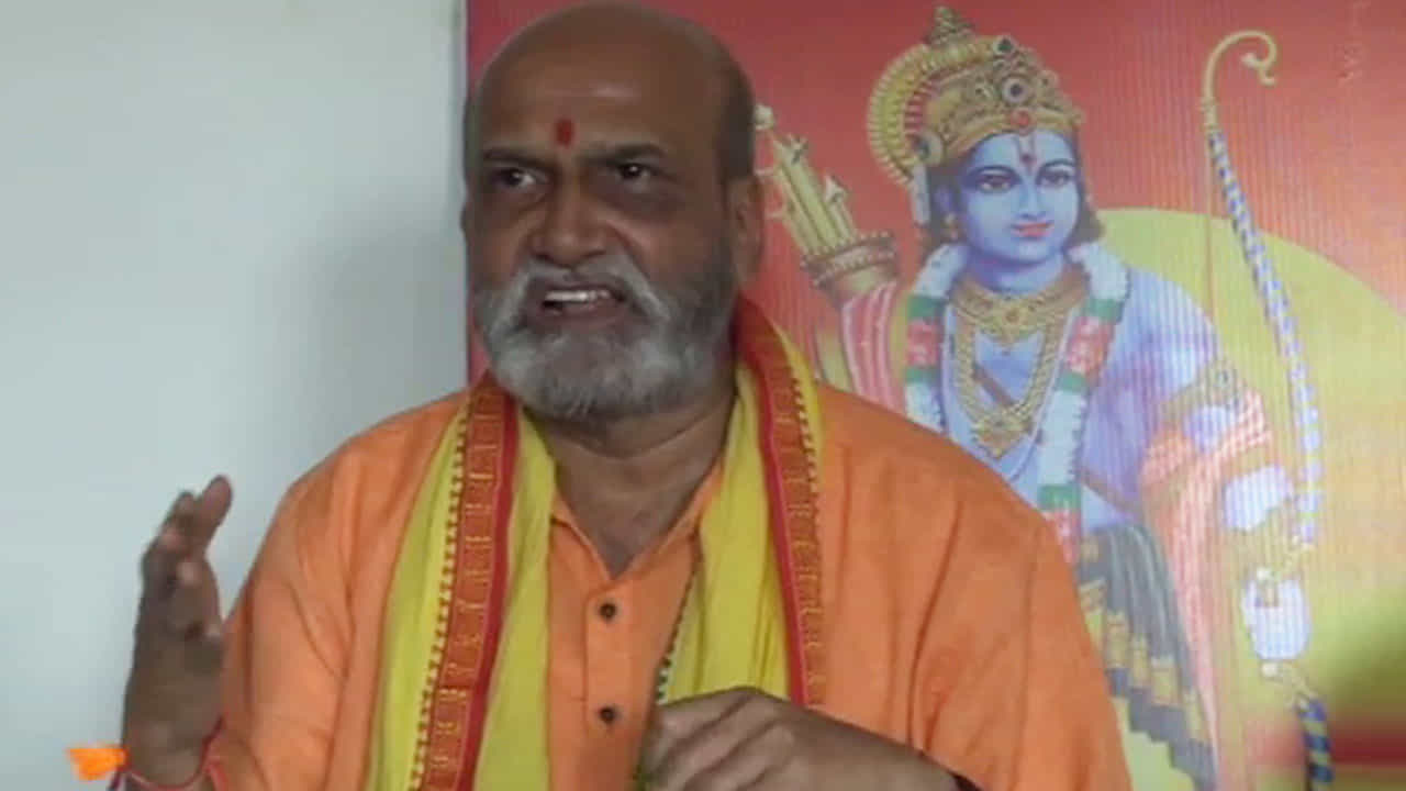 ಪಟಾಕಿಯಿಂದ ಪರಿಸರ ಮಾಲಿನ್ಯ ಆಗುತ್ತೆ ಅನ್ನೋದು ಸುಳ್ಳು -ಪ್ರಮೋದ್ ಮುತಾಲಿಕ್ ‘ಬಾಂಬ್​’!