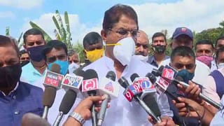 ಸರ್ಕಾರ ಕುರುಬರ ಋಣ ತೀರಿಸಲಿ ಎಂದ ಸಿದ್ದರಾಮಾನಂದಪುರಿ ಸ್ವಾಮೀಜಿ; ವೇದಿಕೆ ಮೇಲೆ ಗರಂ ಆದ್ರು ಕೆ.ಎಸ್​.ಈಶ್ವರಪ್ಪ